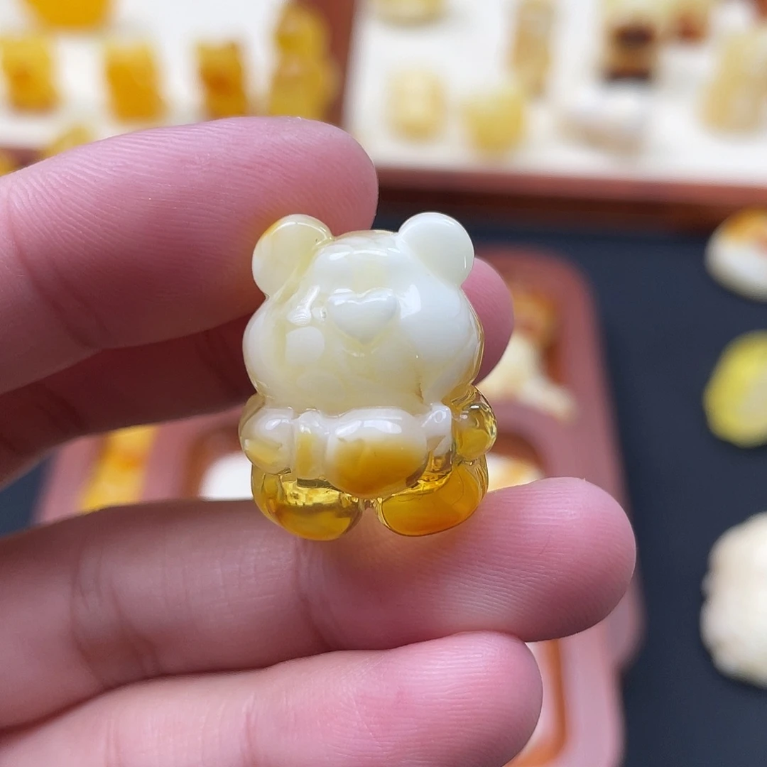 未镶嵌琥珀珠宝奇石陌****?