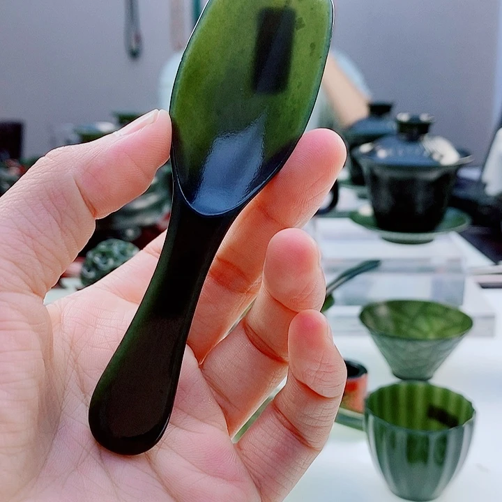 和田玉（青玉）未镶嵌把件