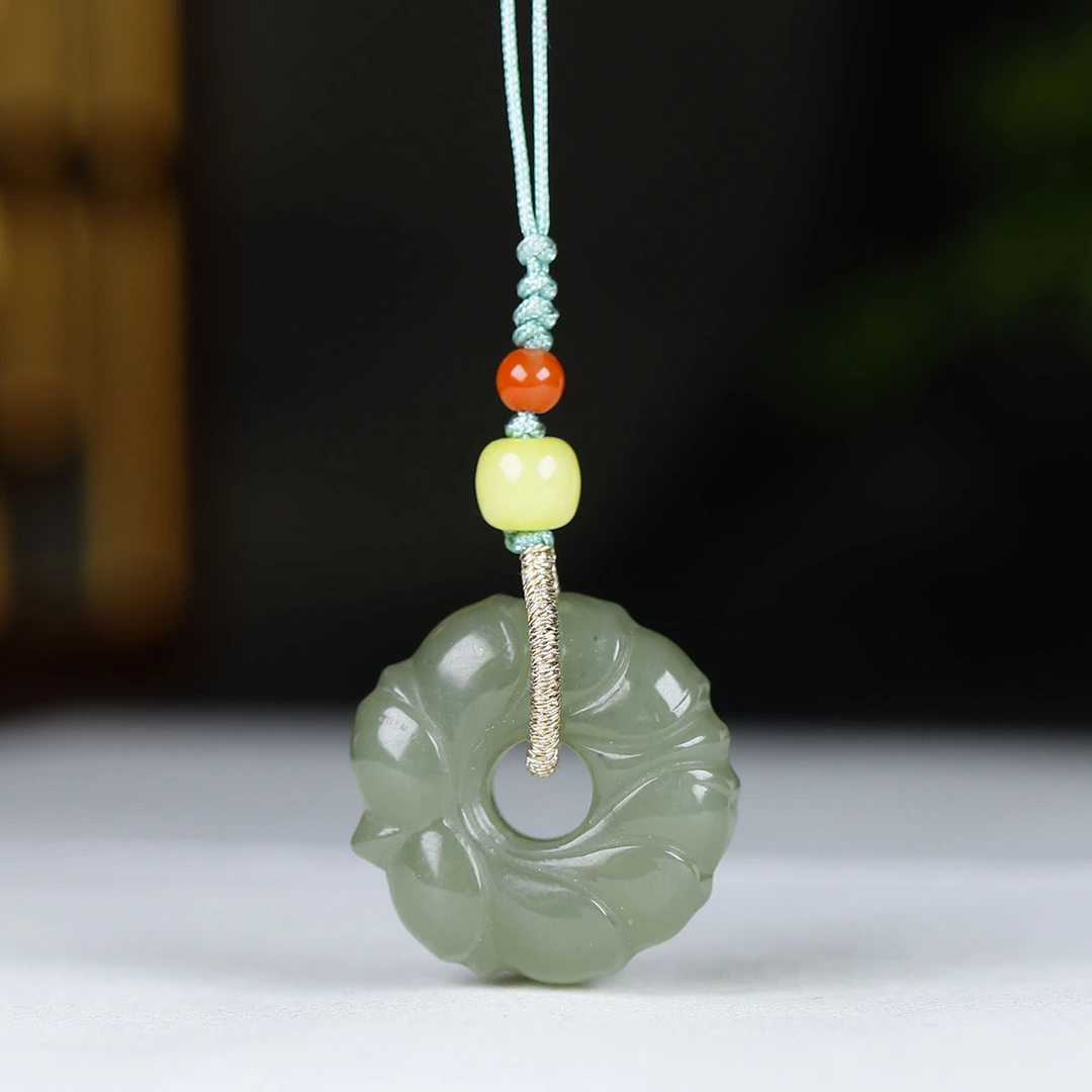 1123132和田玉莲花手机链