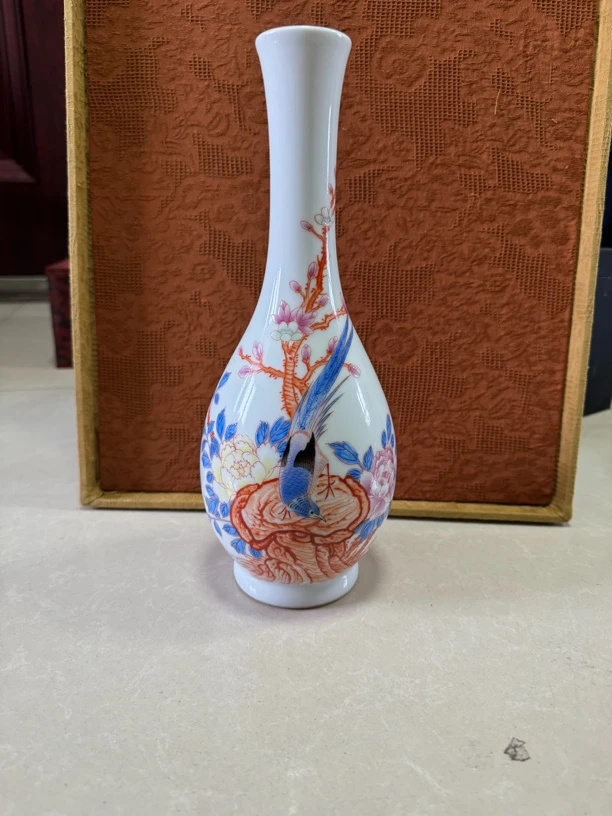 陶瓷摆件五彩手绘花瓶