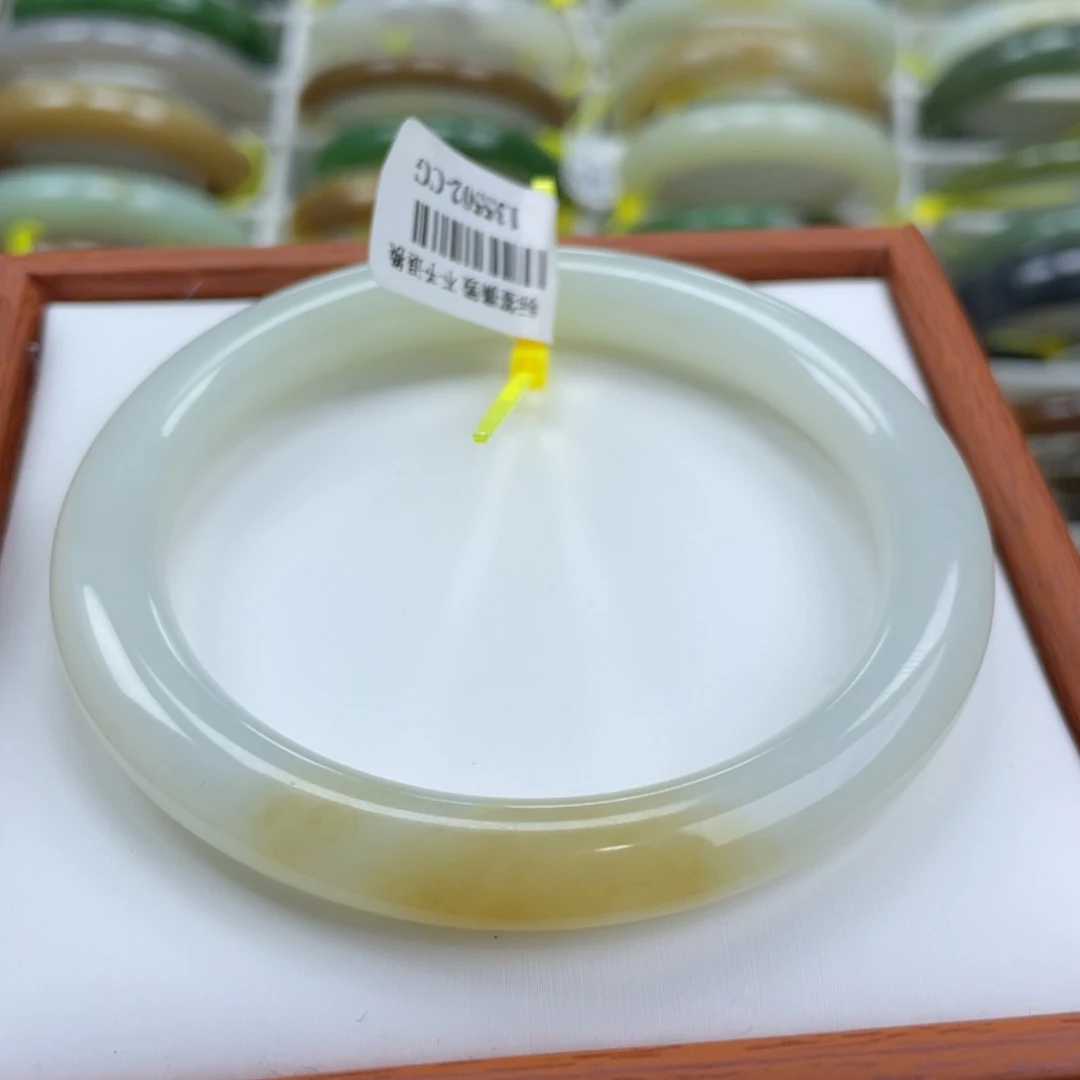 【闪购商品】未镶嵌手镯和田玉16 59/60 糖白细圆条
