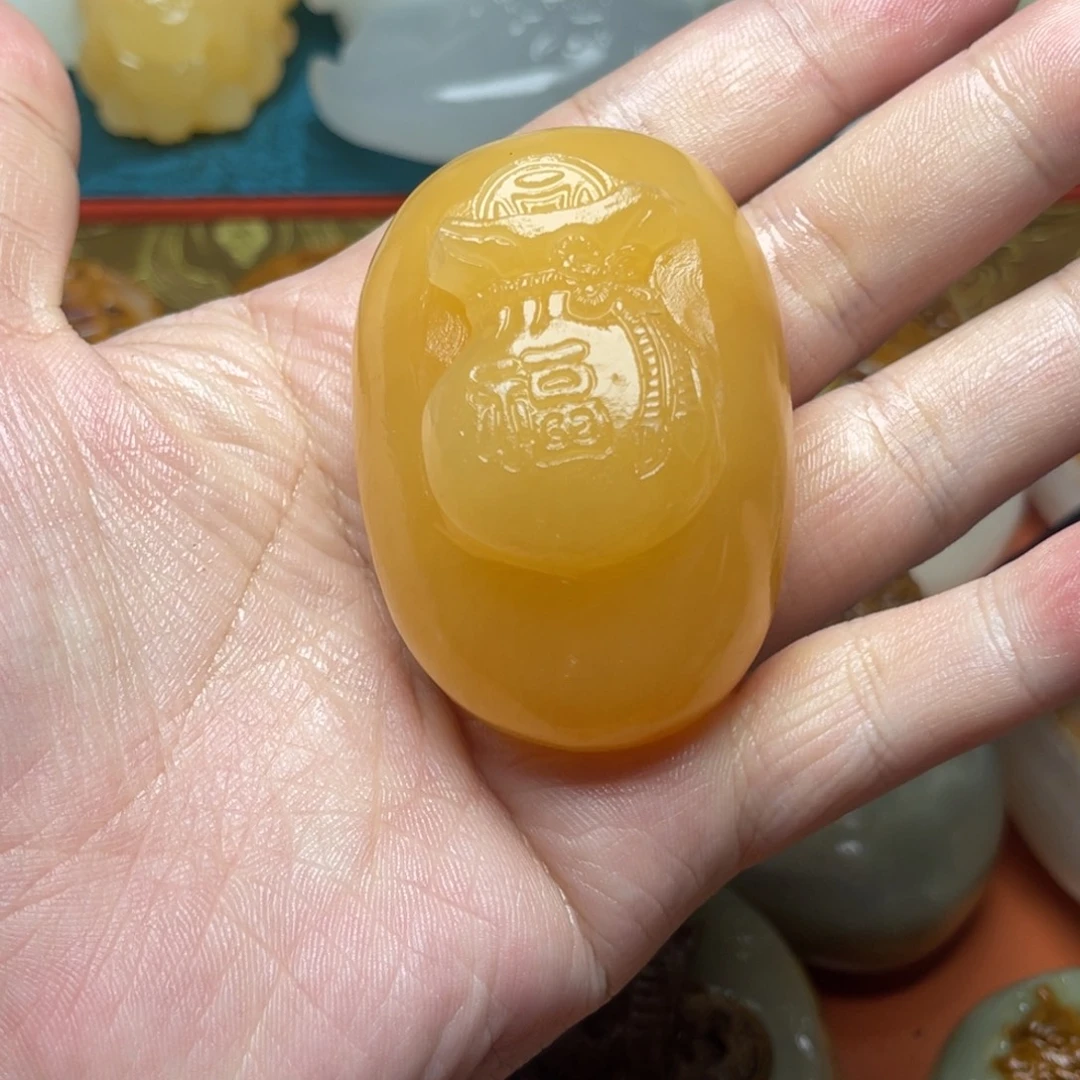 石材天然方解石手把件不退换