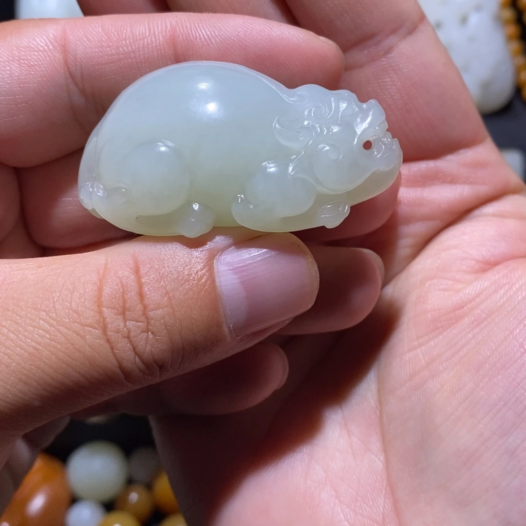 和田玉未镶嵌颈饰