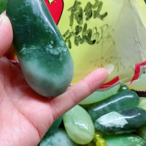 蛇纹石玉未镶嵌手把件