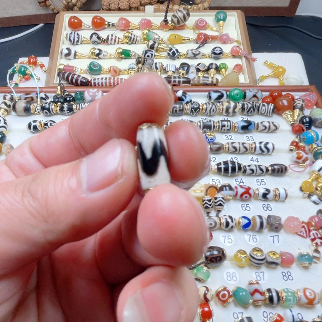 Y***U玛瑙/玉髓未镶嵌单颗