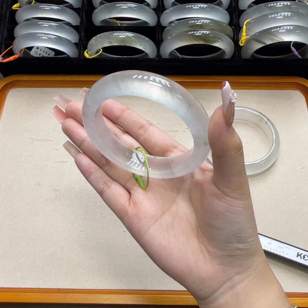 未镶嵌手镯石英质玉16r60.7