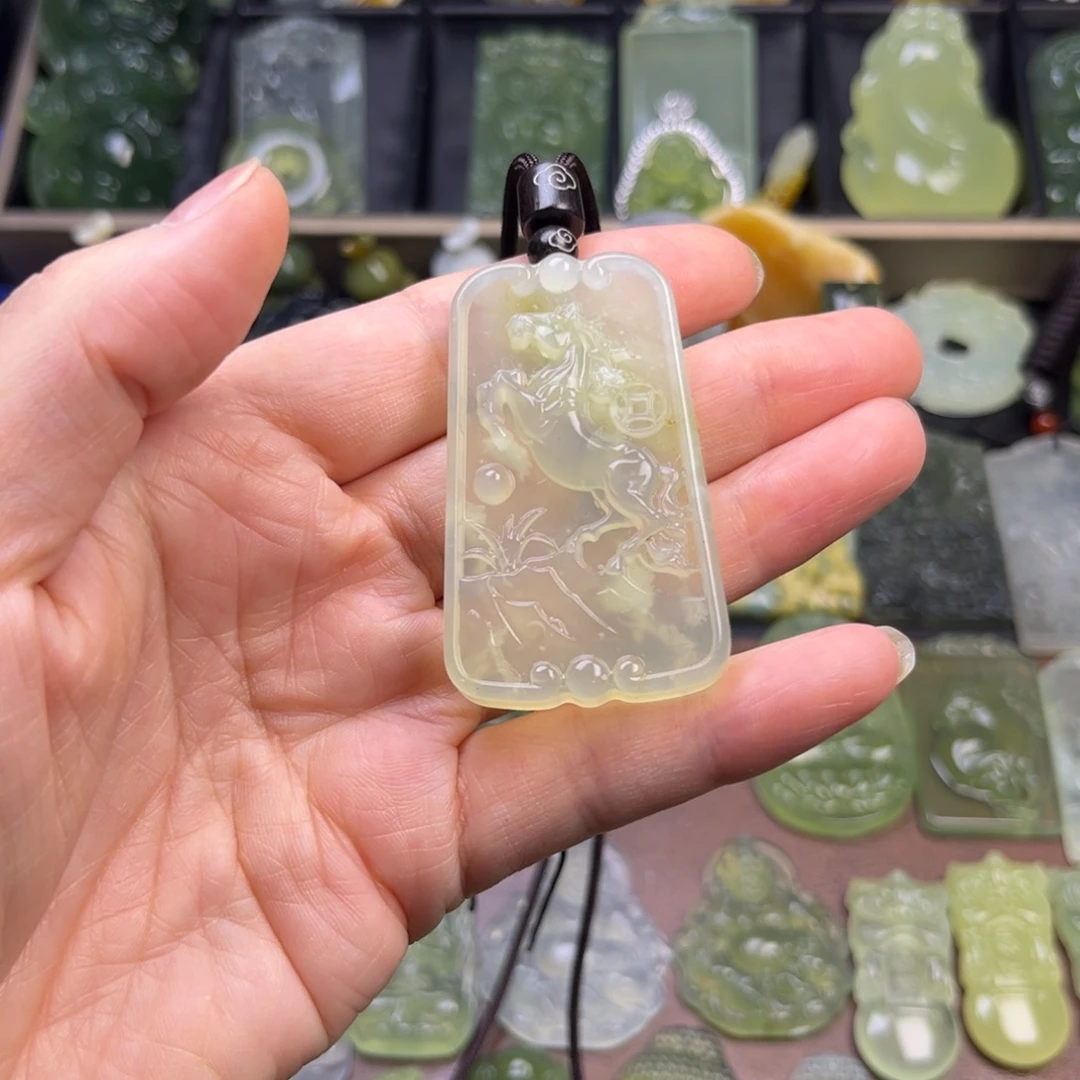 蛇纹石玉未镶嵌吊坠(赠链)