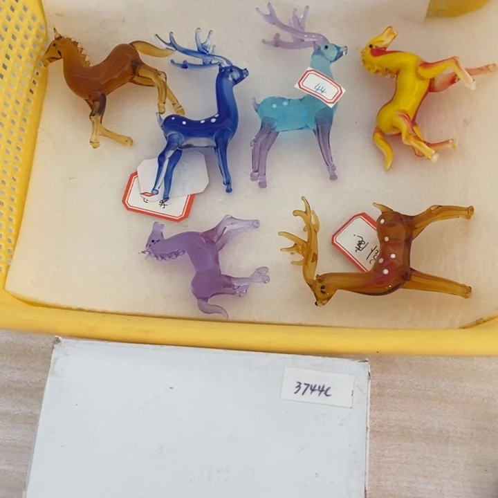 琉璃手工艺品来**长琉璃