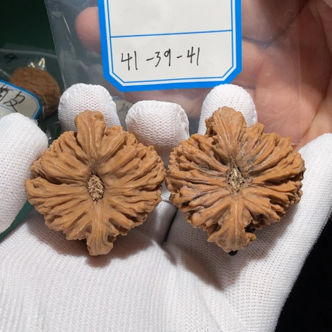 文玩核桃吊坠南疆8