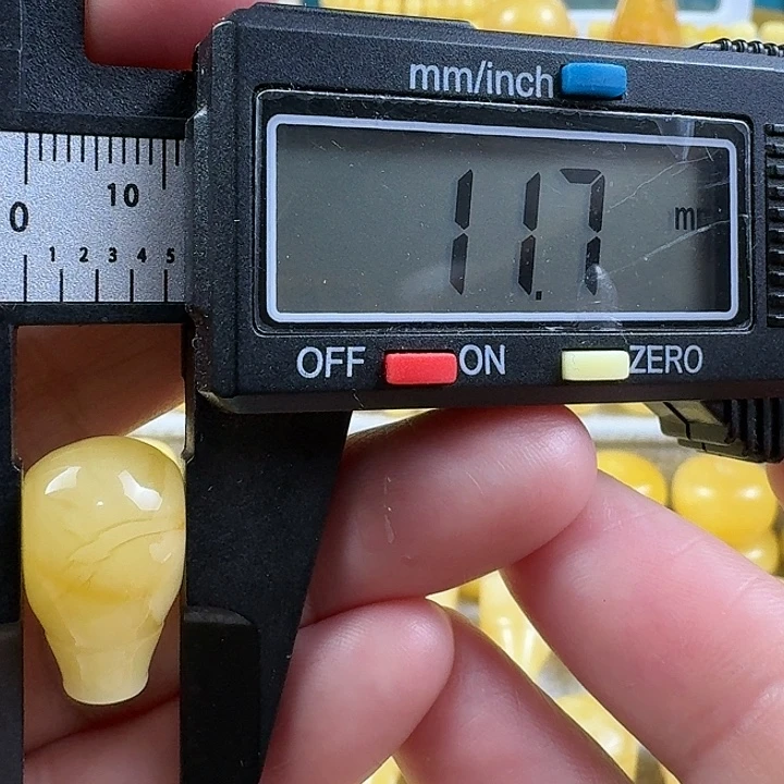 蜜蜡未镶嵌裸石15杂