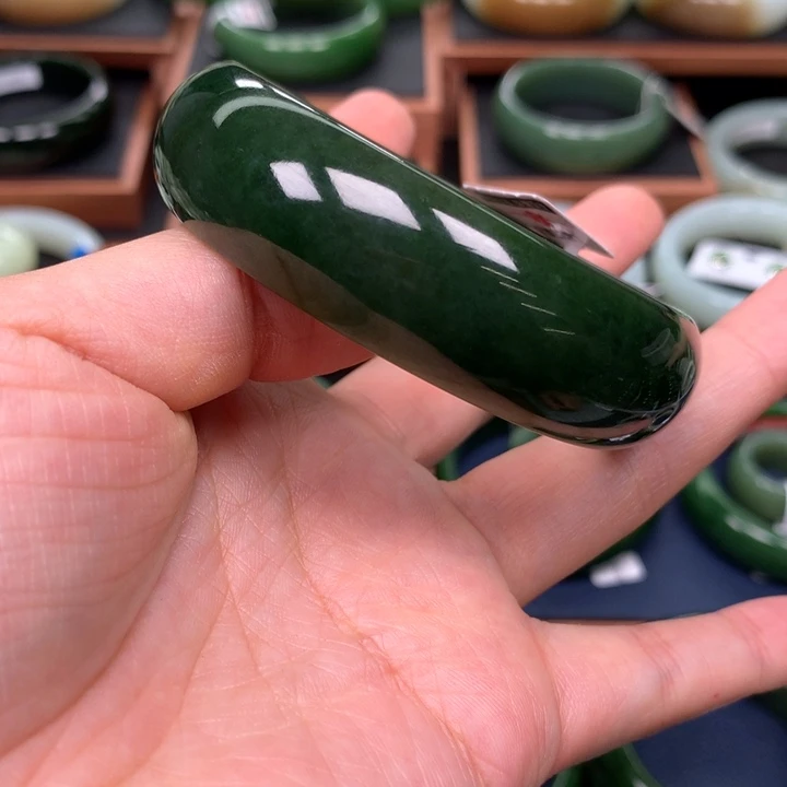 和田玉手镯5859圈口未镶嵌