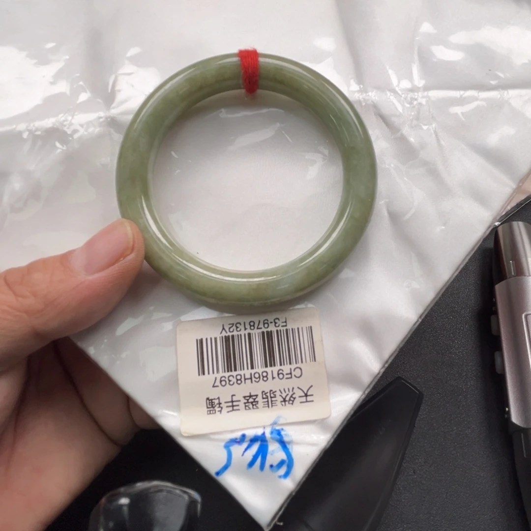 翡翠未镶嵌手镯手镯