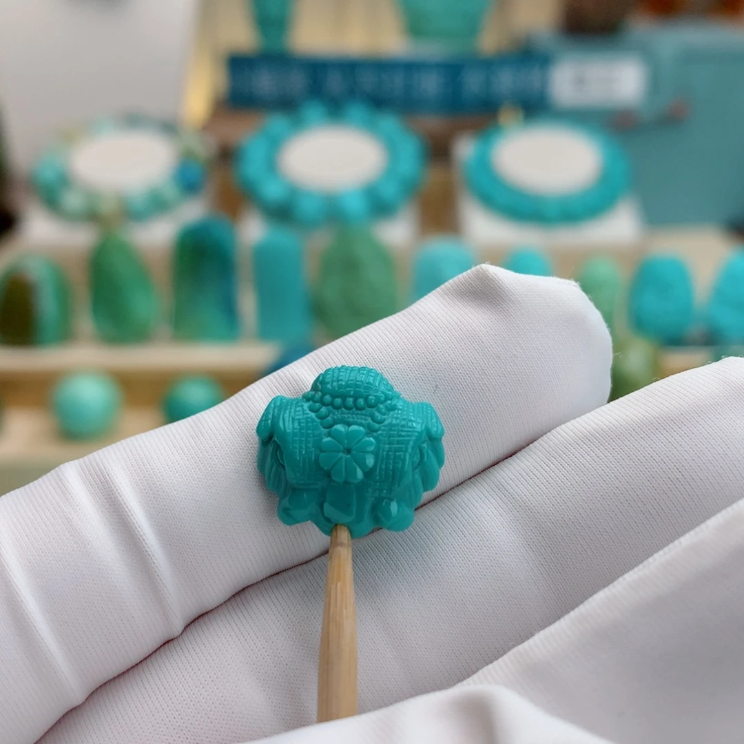 绿松石未镶嵌挂件