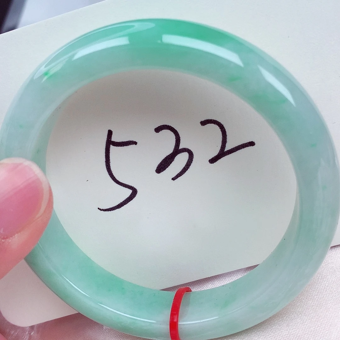 翡翠未镶嵌手镯翡翠