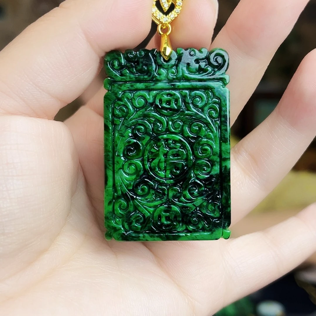 翡翠未镶嵌颈饰多样性