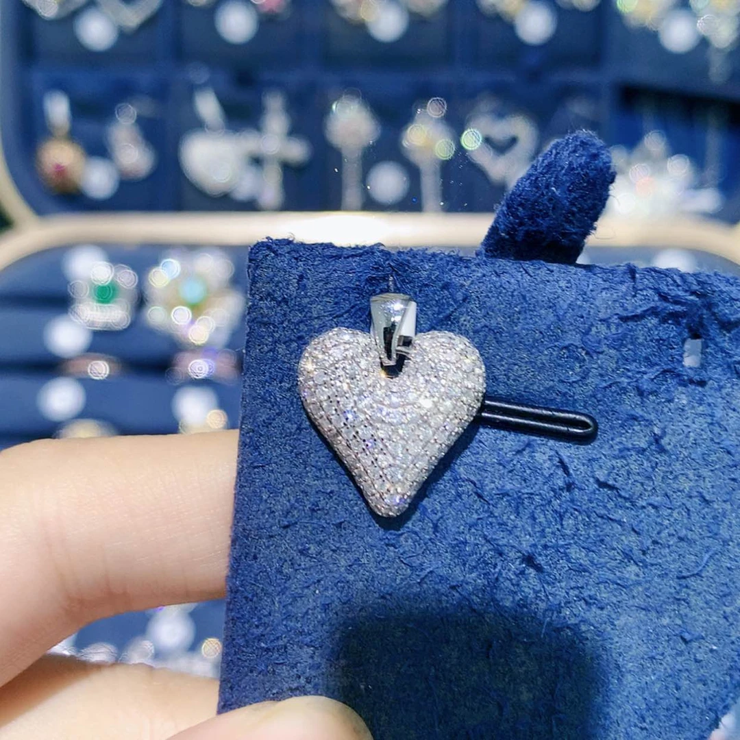 【闪购商品】吊坠(不含链)18K金镶嵌钻石