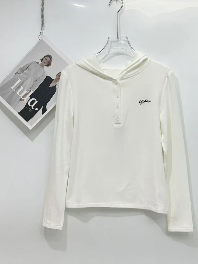 深圳南油秋冬新款连帽4颗扣子英文字母长袖上衣25173