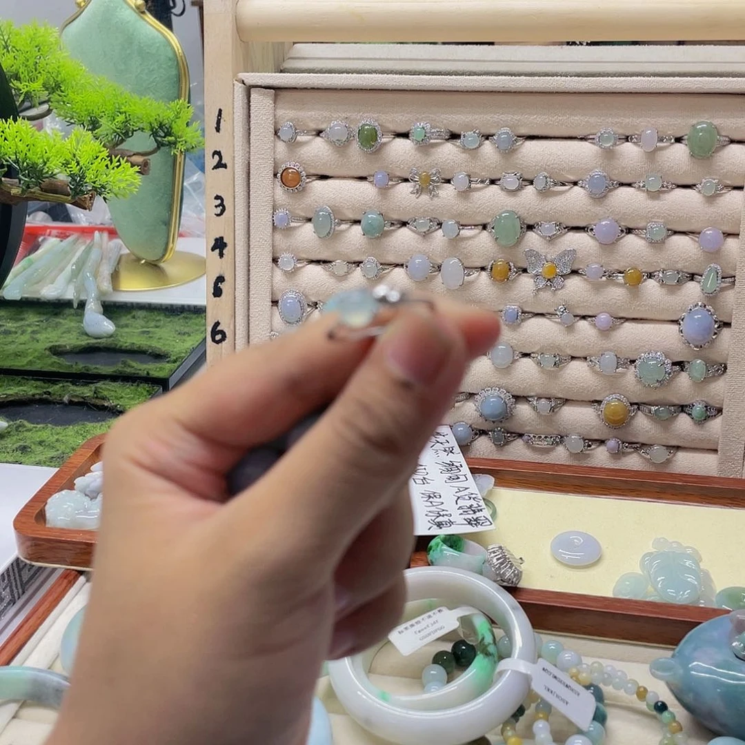 未镶嵌手镯翡翠天然翡翠