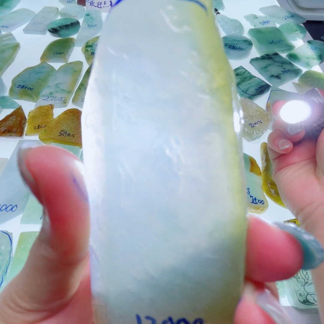 定制翡翠未镶嵌定制翡翠未镶嵌