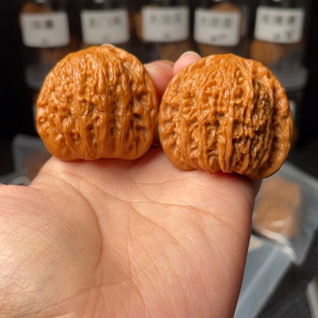 文玩核桃吊坠40绣球
