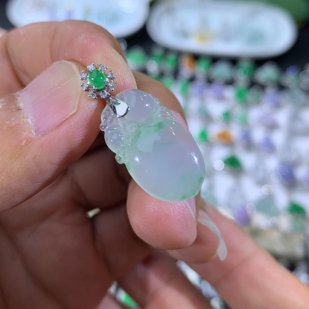 翡翠18K金镶嵌吊坠(不含链)