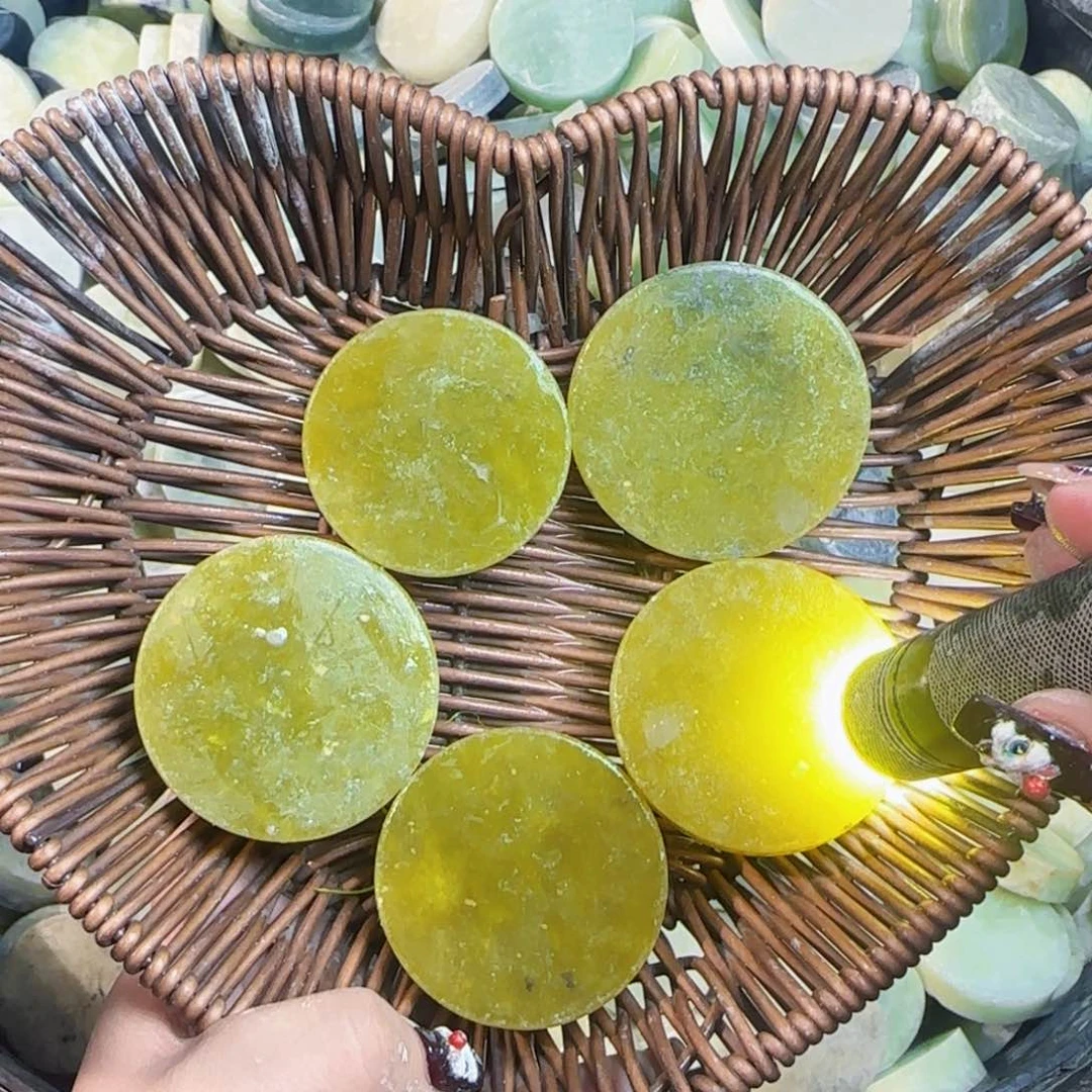 蛇纹石玉岫玉未镶嵌