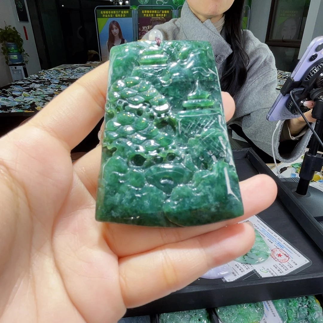 颈饰未镶嵌翡翠一