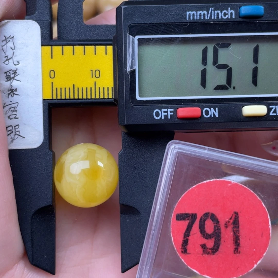 未镶嵌琥珀珠宝奇石微瑕