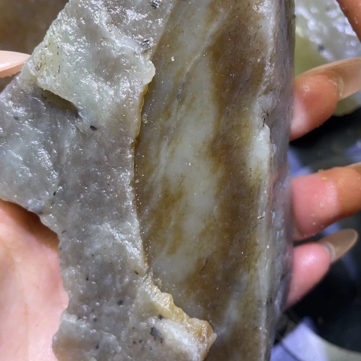 和田玉未镶嵌珠宝半成品