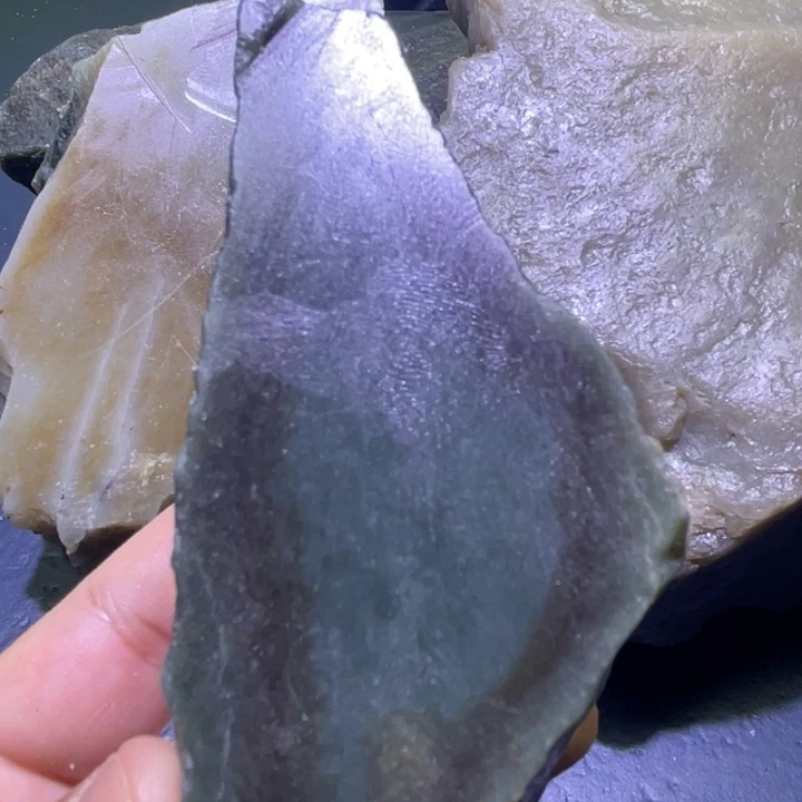 和田玉未镶嵌珠宝半成品