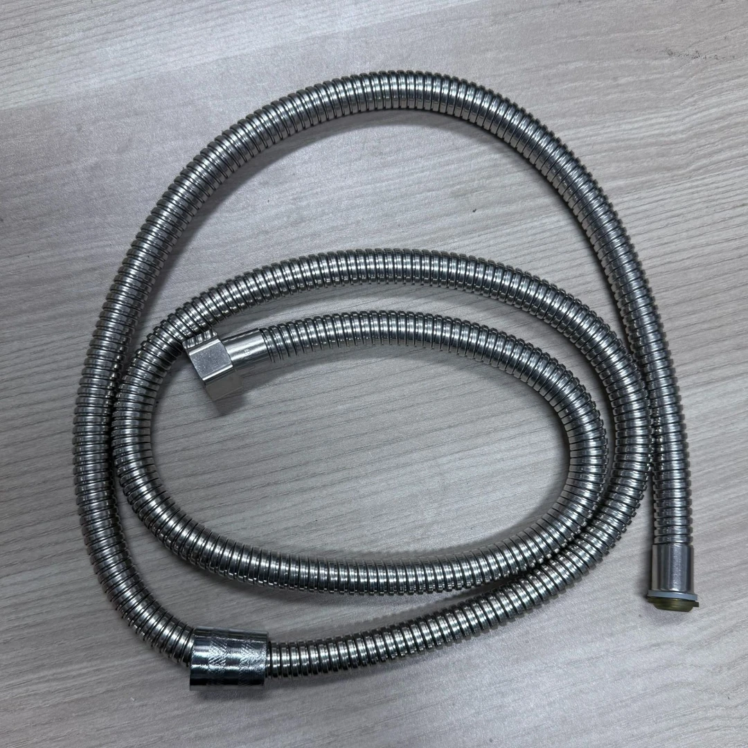 浴室居家通用金属水管1.5米长