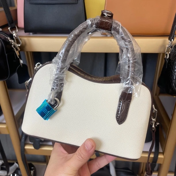 贝壳包百搭肩包四色时尚手拎包拼色女包