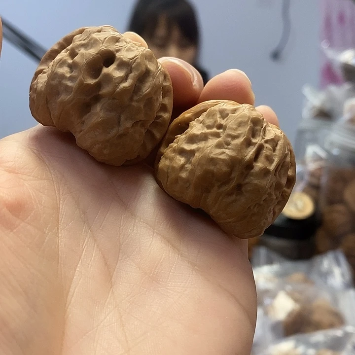 文玩核桃把件37.5蛤蟆头油