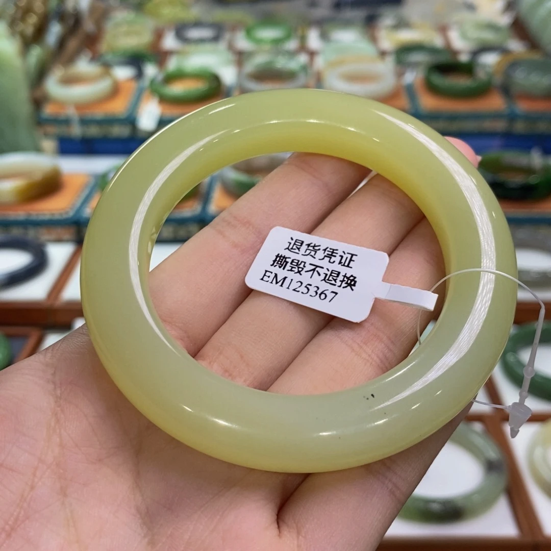 未镶嵌手镯和田玉且末黄口飘青花55/56