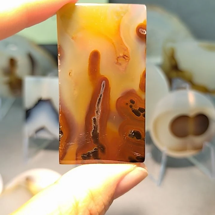 玛瑙/玉髓未镶嵌吊坠挂牌人物