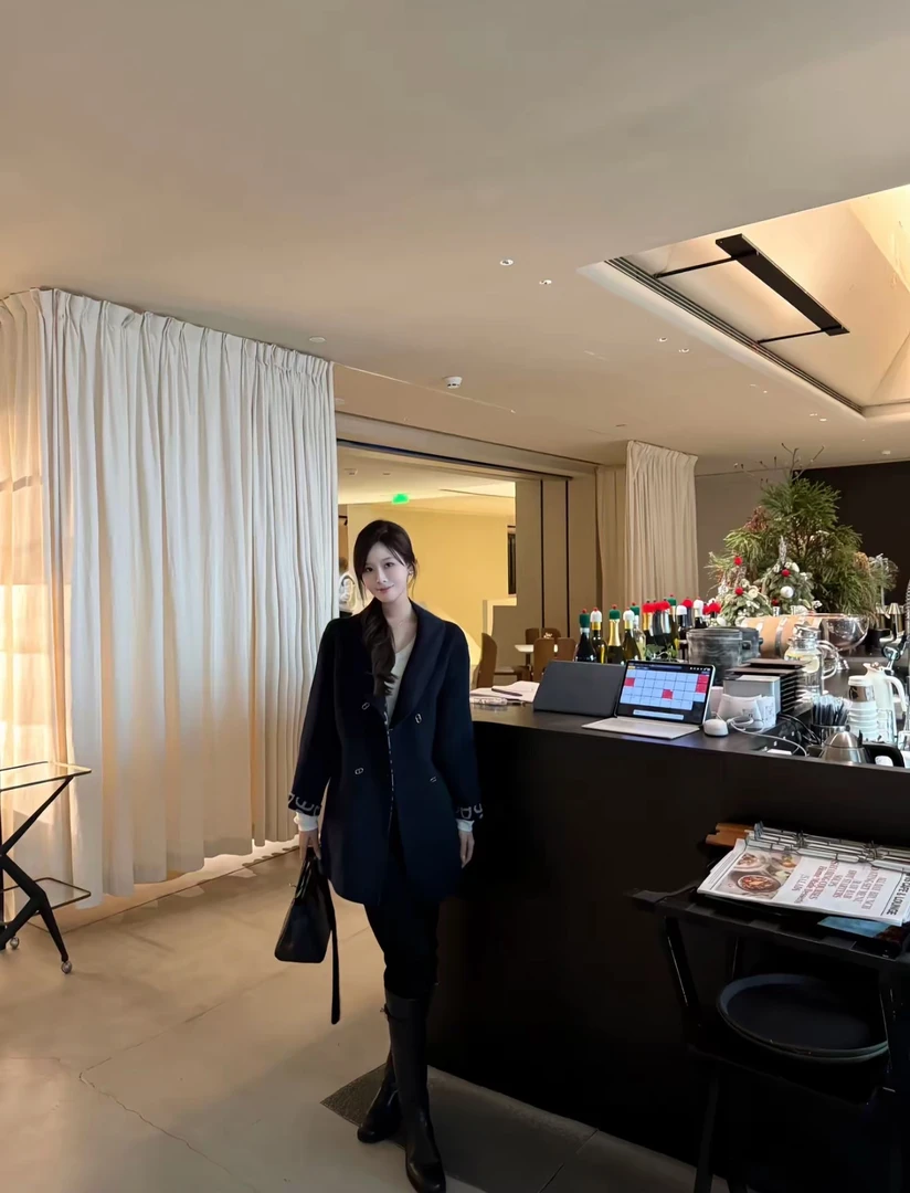 WAN2高定 25款冬季“H”家猪鼻子全手工羊毛双面中长款毛呢外套大衣