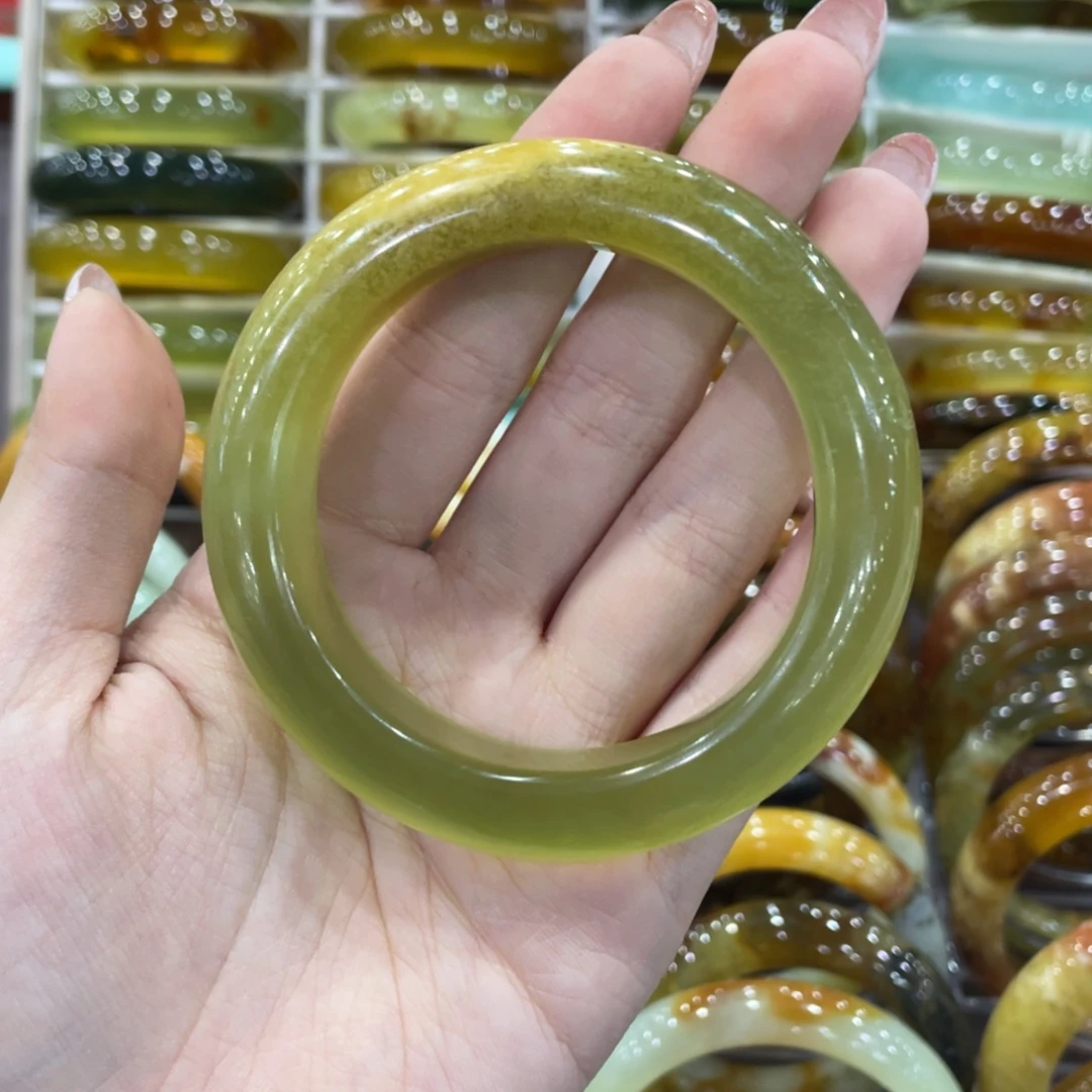 蛇纹石玉未镶嵌手镯