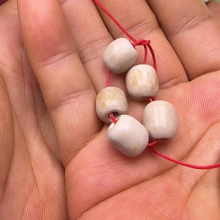 瑞***云蛇纹石玉合金颈饰