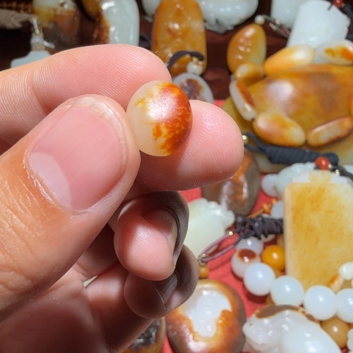 和田玉未镶嵌颈饰M**e