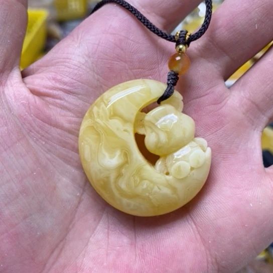 蜜蜡裸石未镶嵌吊坠