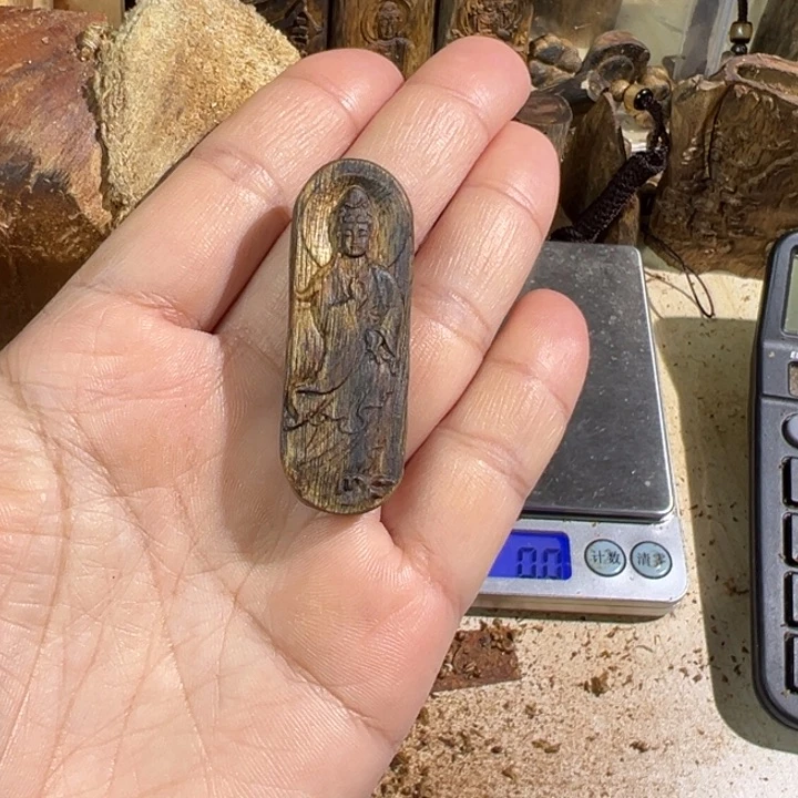 沉香吊坠白棋楠沉香雕刻牌3.9克