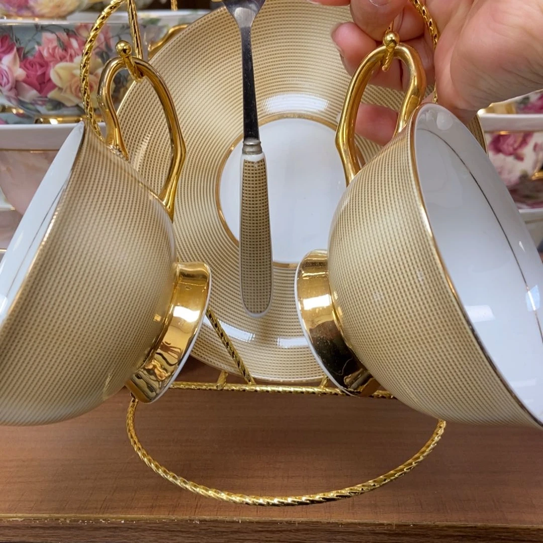 摆件金色条纹两杯两碟两勺送杯架快递装