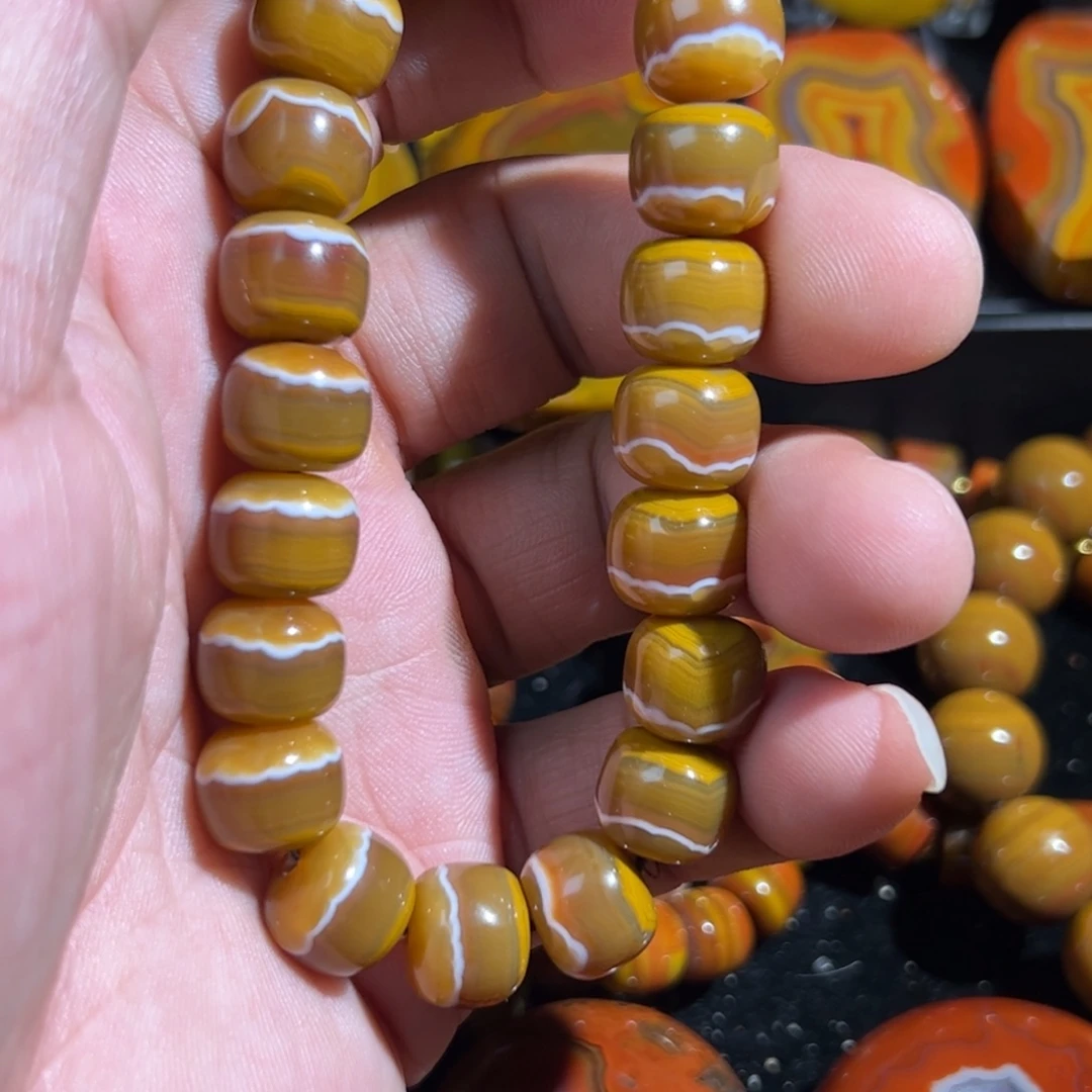 泷***家玛瑙/玉髓合金颈饰