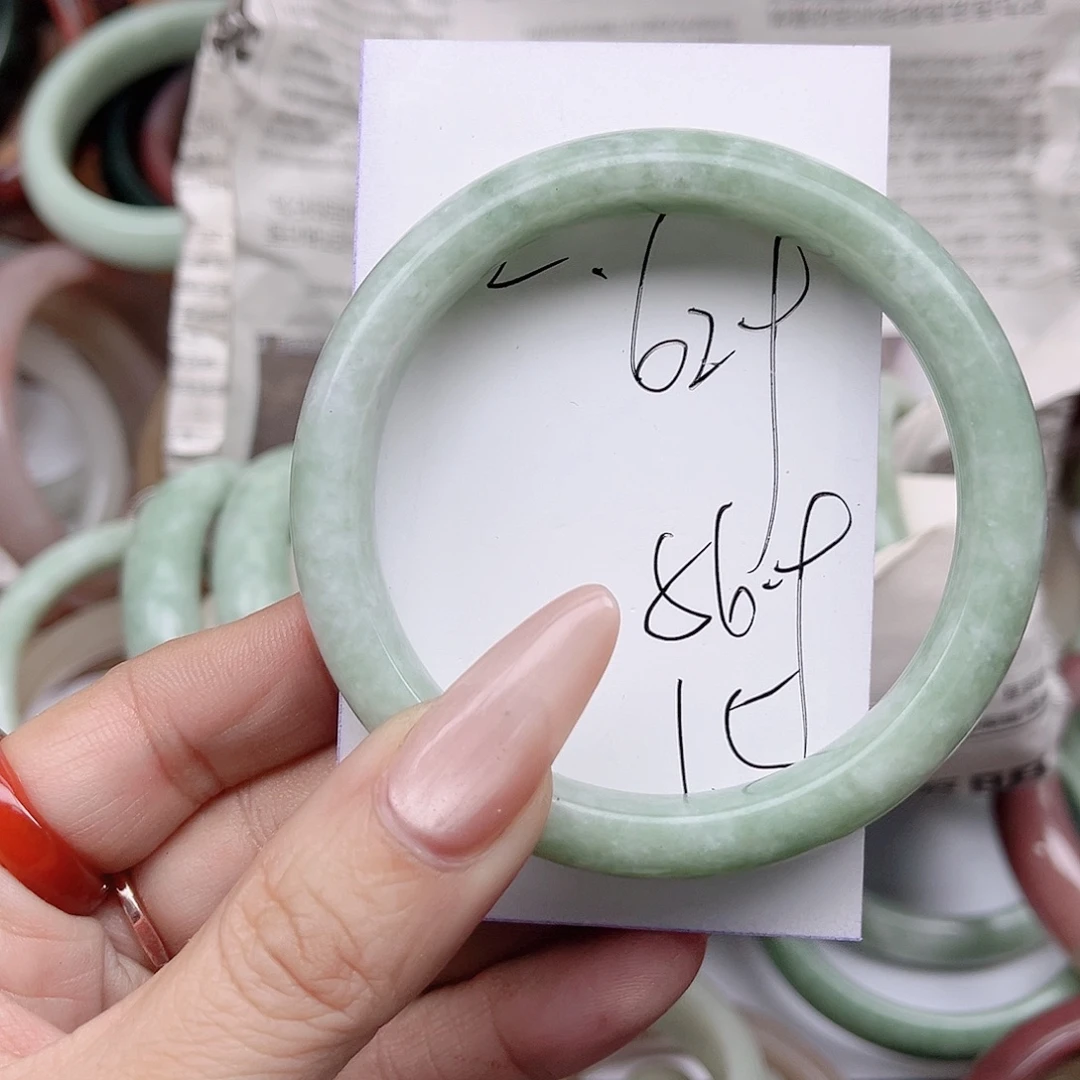 石英质玉未镶嵌手镯629