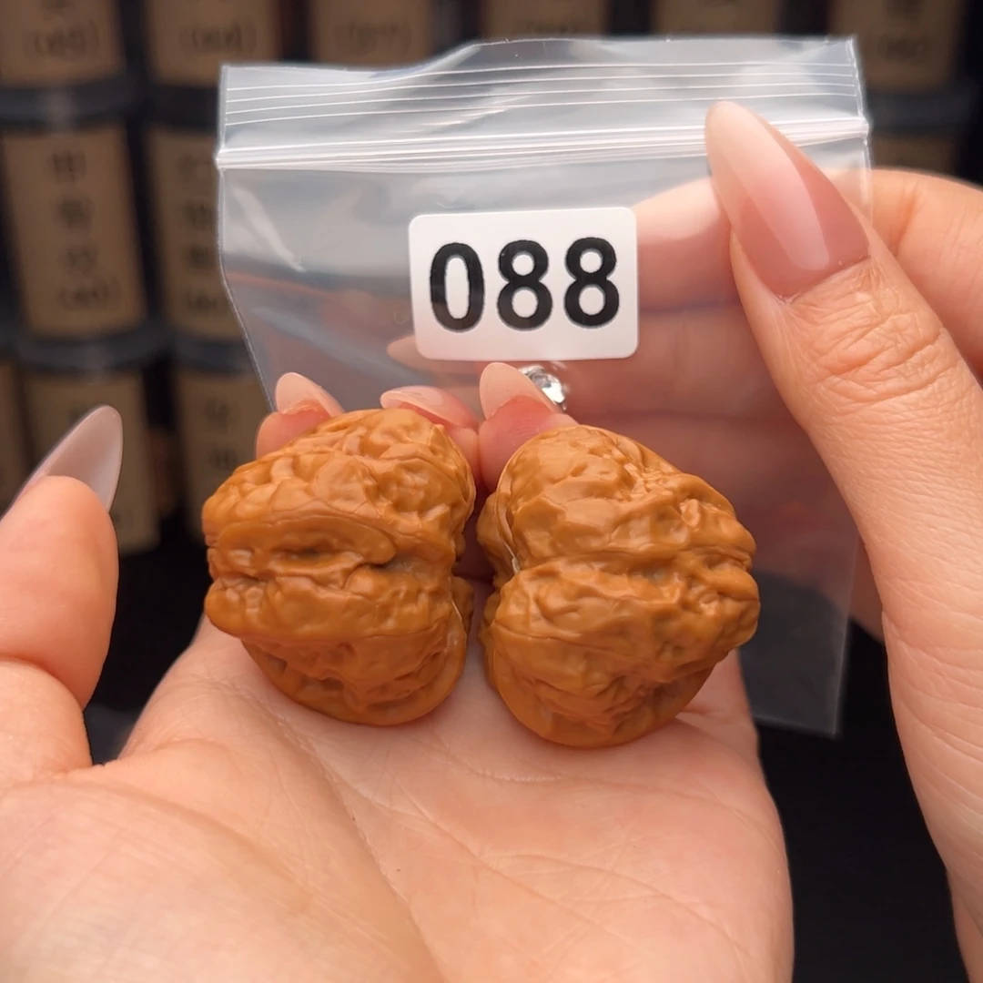 脸***事吊坠文玩核桃蛤蟆