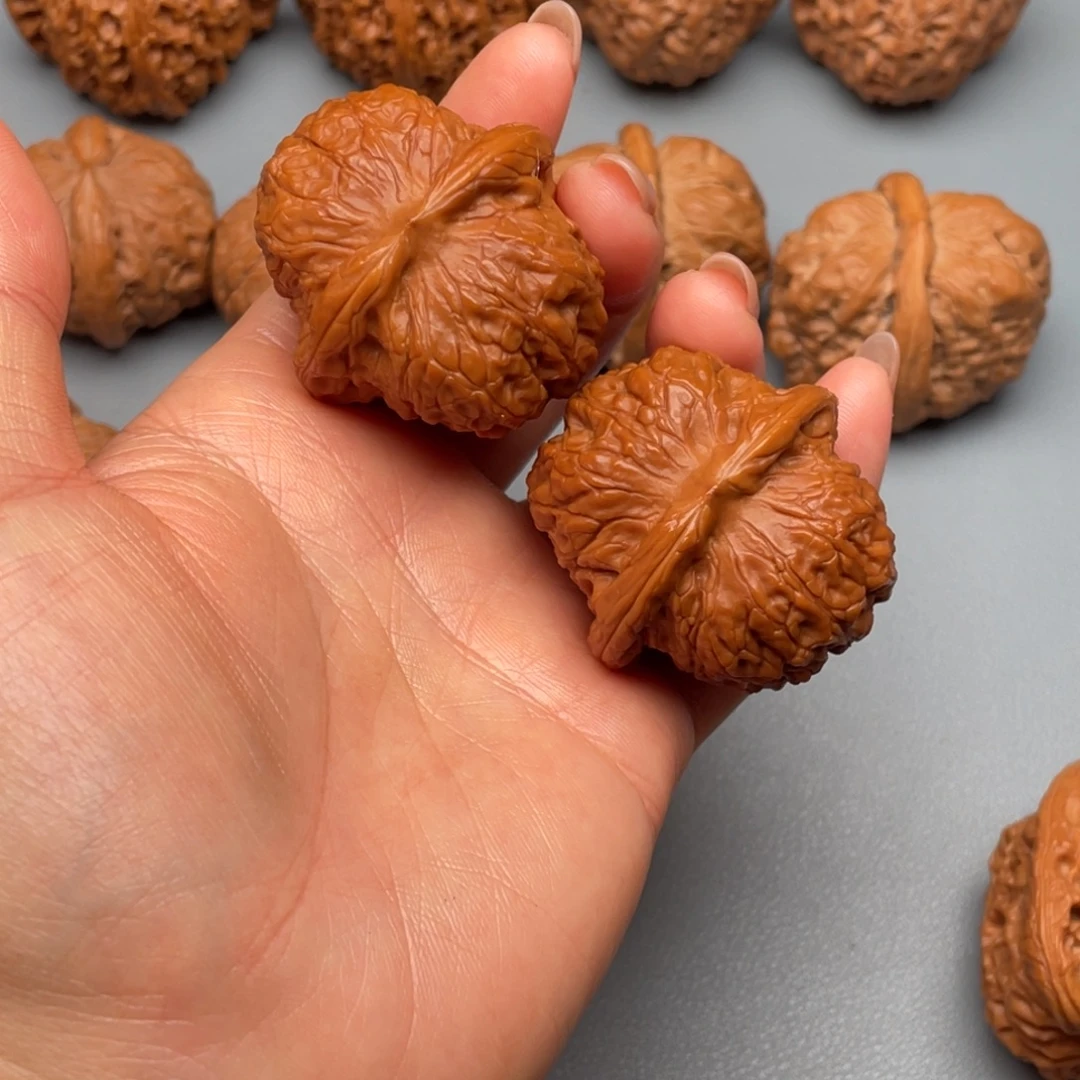 文玩核桃把件39血麒麟