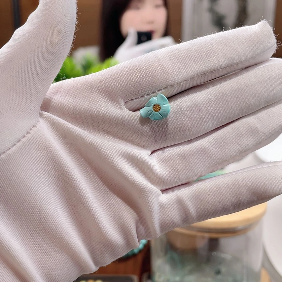 绿松石未镶嵌荷花挂件