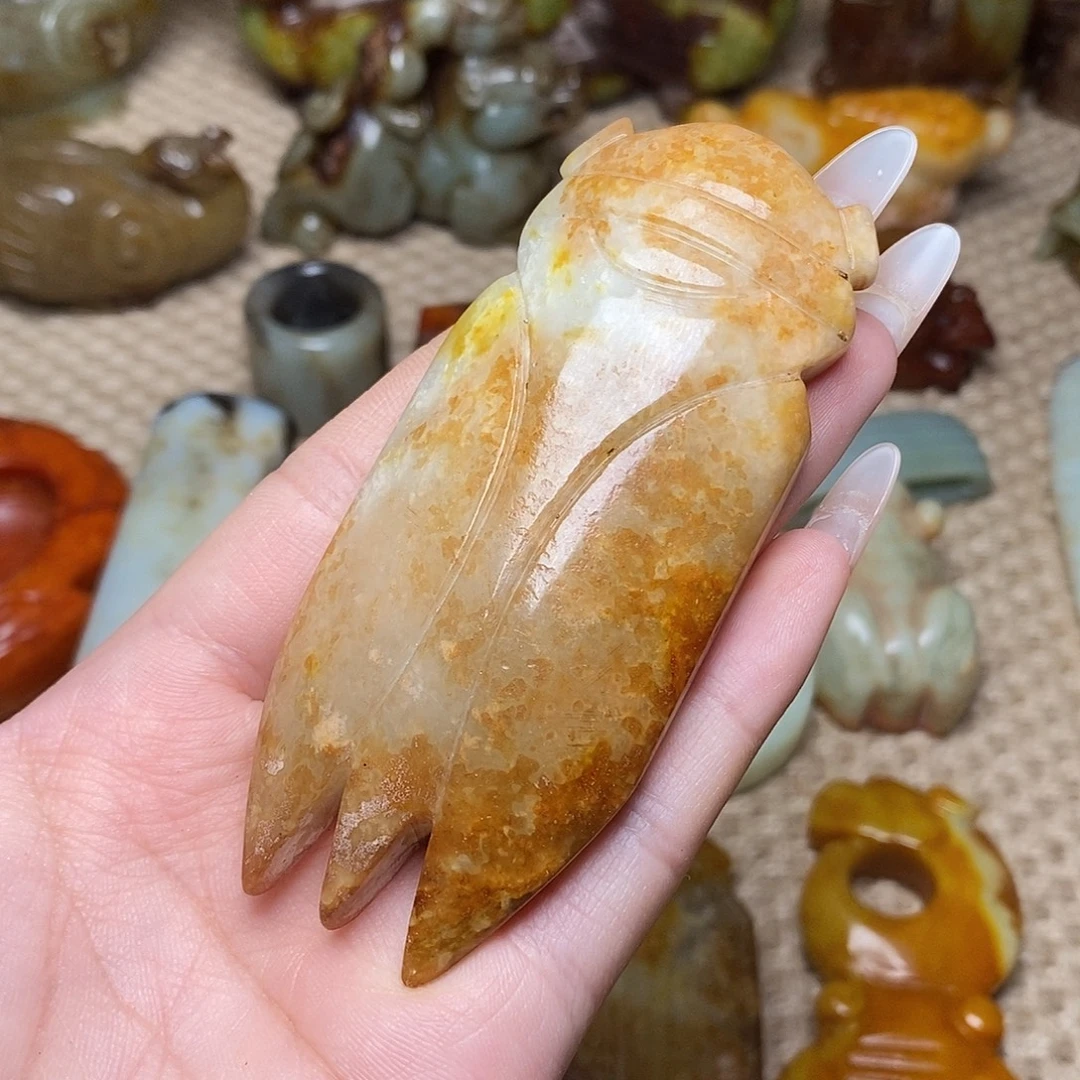 未镶嵌蛇纹石玉颈饰
