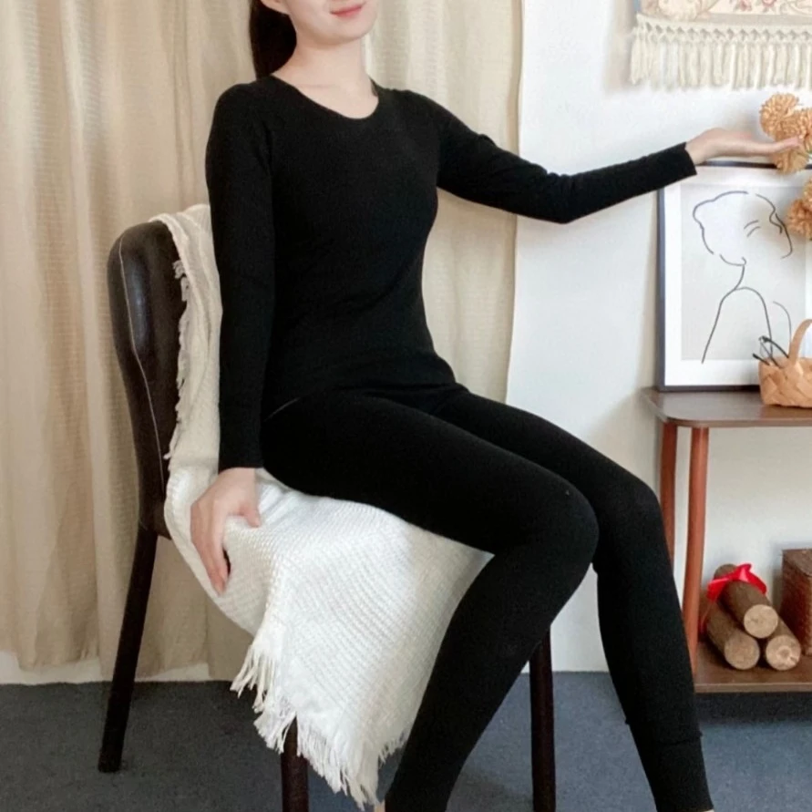 黑色女士套装，老款发热绒，内层有薄绒