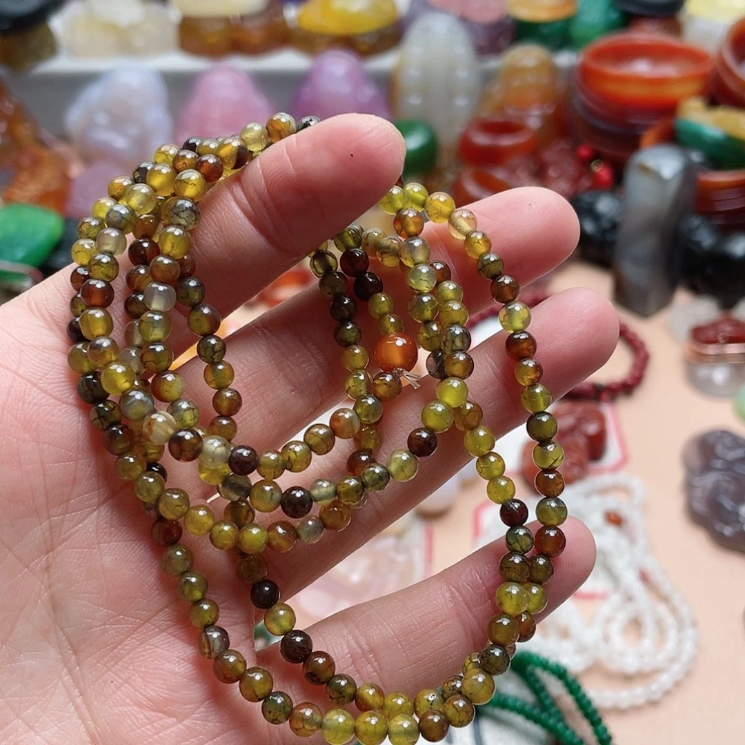 玛瑙/玉髓颈饰合金是***呀